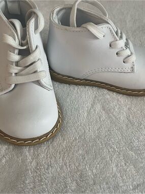 Trimfoot Co. Toddler White Leather Lace Up Walking Shoes Sz 4